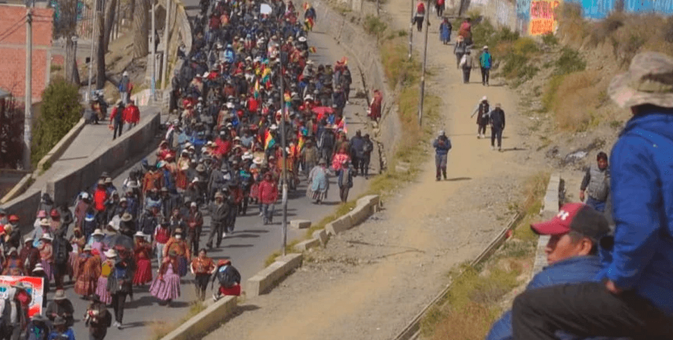 COB y campesinos marchan en la paz y rechazan diálogo con el gobierno