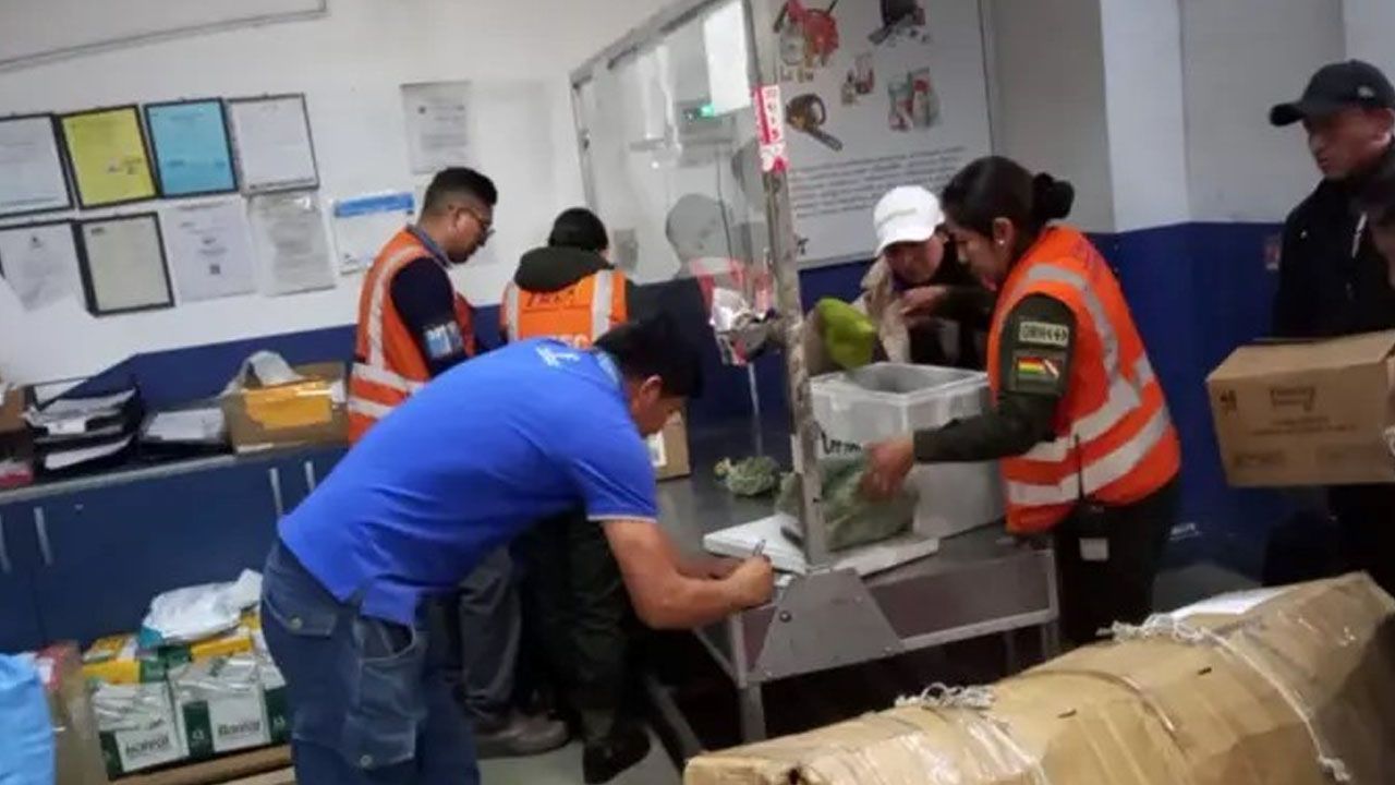 BoA regula el envío de encomiendas y reporta el movimiento de más de 638 mil kilos de carga por el bloqueo de rutas