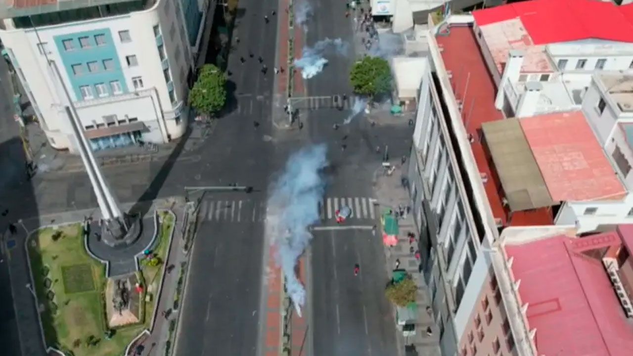 Embajada de EEUU en Bolivia emite nueva alerta de seguridad por bloqueos en las carreteras 