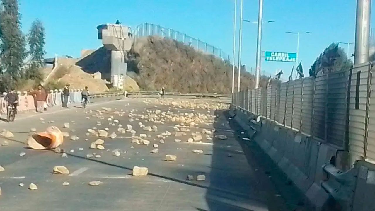 ABC denuncia daños en la autopista La Paz - El Alto tras marchas y movilizaciones