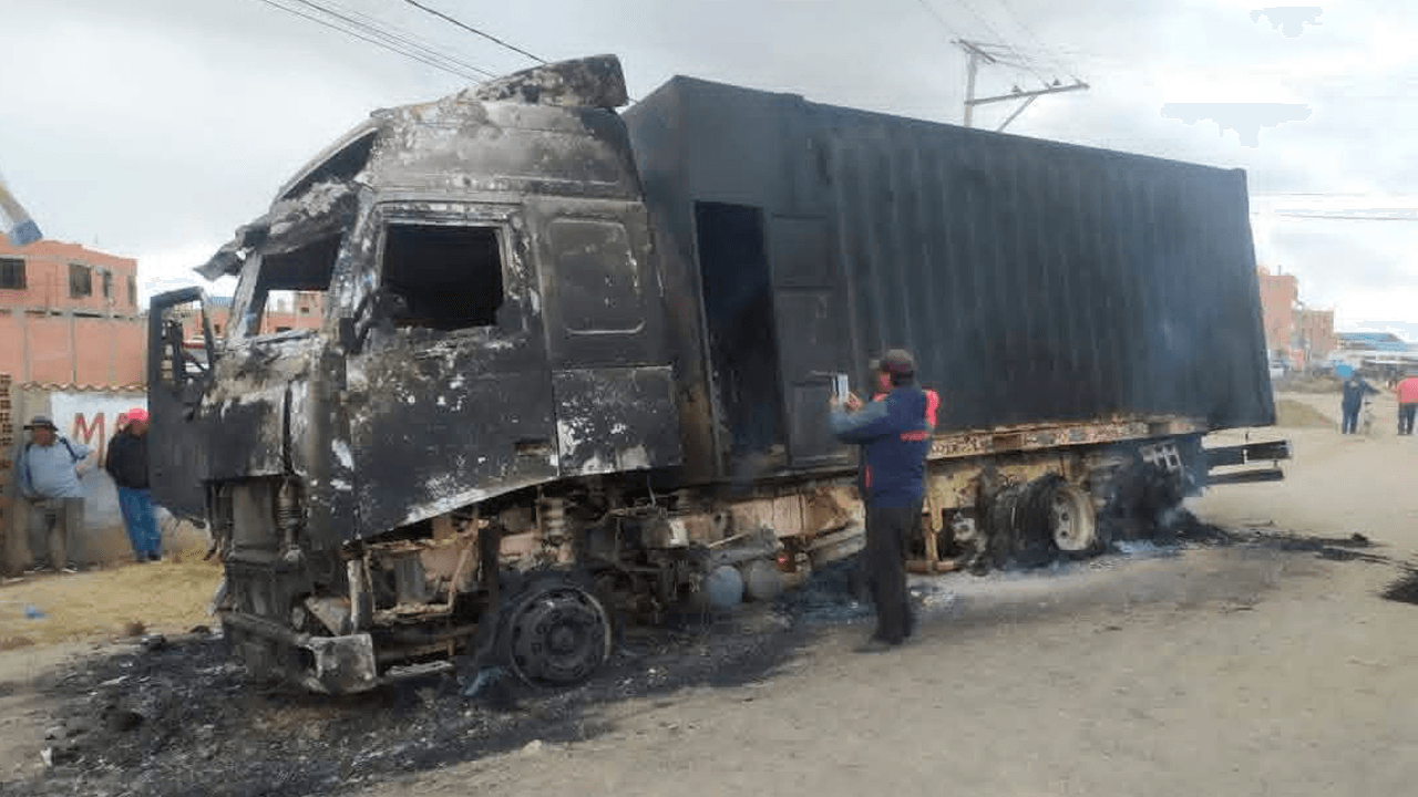 Camión militar es incendiado durante operativo del Corredor Humanitario Banderas Blancas
