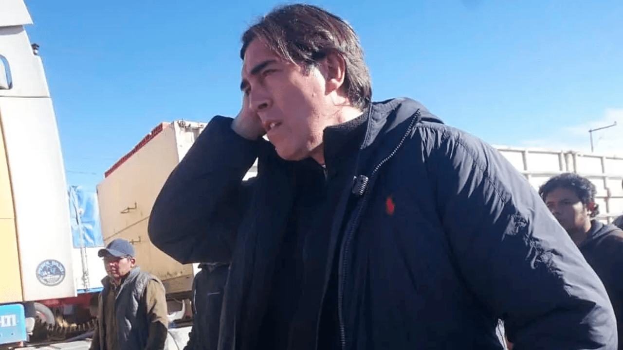 Ministro Zamora y caravana del corredor humanitario retornan a La Paz por rutas alternas