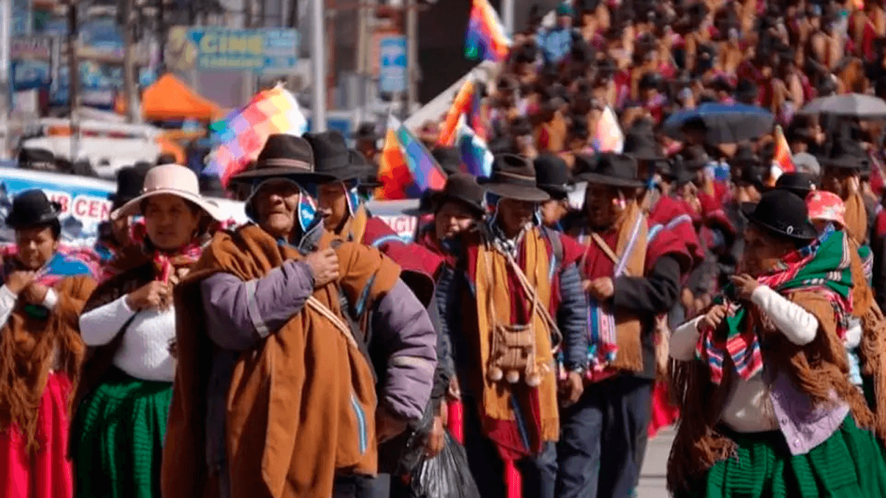 Dirigencia campesina instruye masificar los bloqueos indefinidos en Bolivia