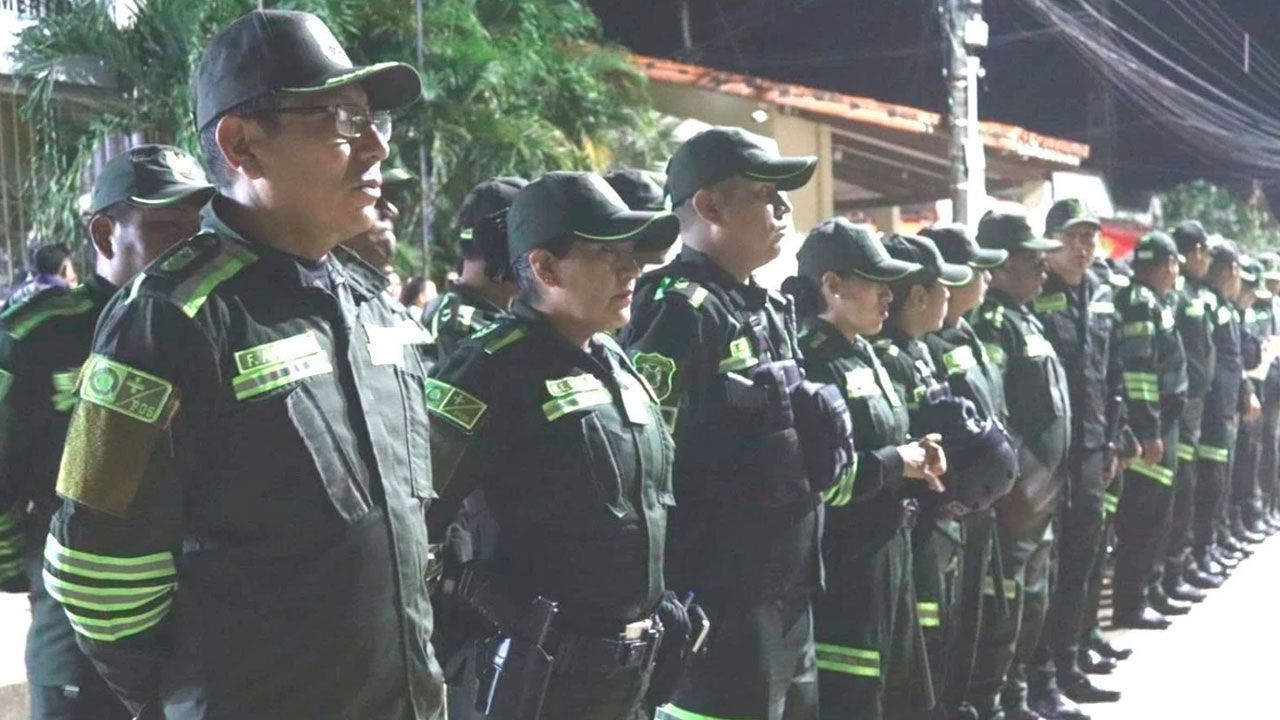 Policía se desplaza a los valles cruceños para evitar nuevos bloqueos
