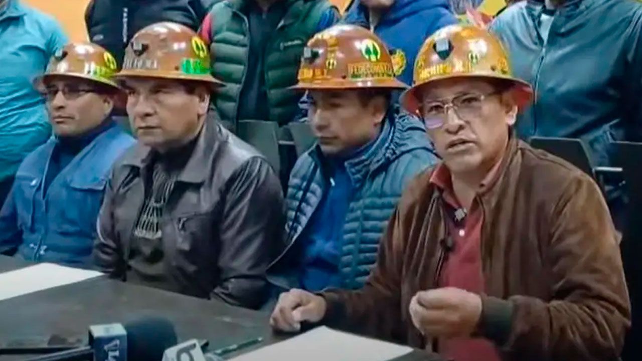 Mineros de Oruro critican a la COB y piden respuestas al Gobierno
