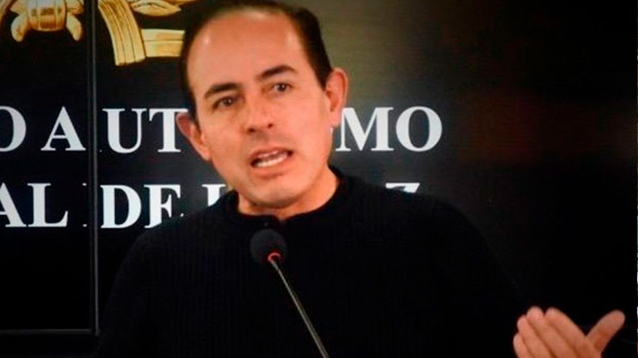 Dockweiler plantea referéndum para regular protestas sociales