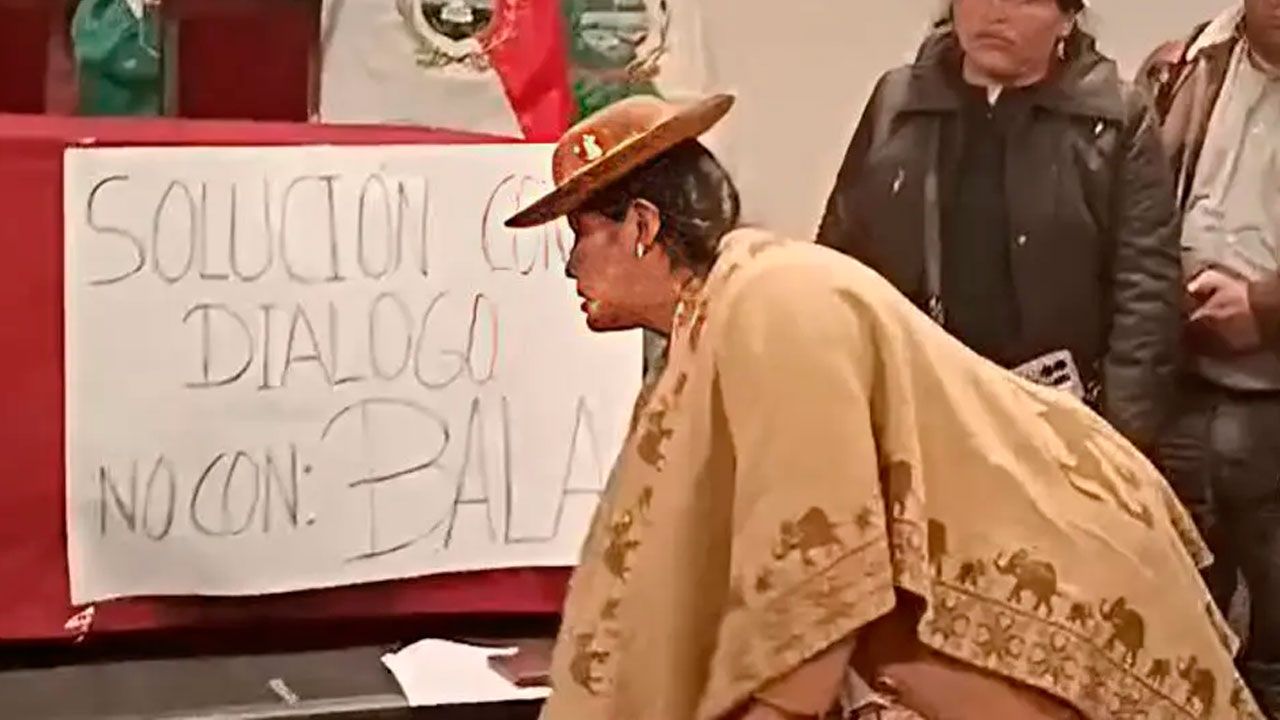 Senadora del PDC  instala huelga de hambre y exige soluciones a los bloqueos