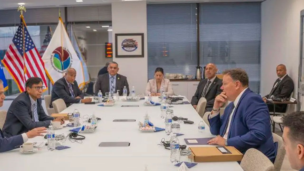 Bolivia y la DEA coordinan nueva etapa de lucha antidrogas 