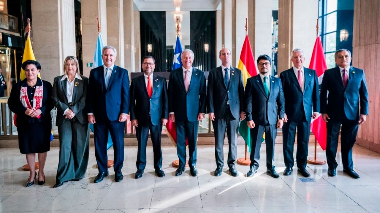 Cinco países acuerdan plan regional contra el crimen transnacional