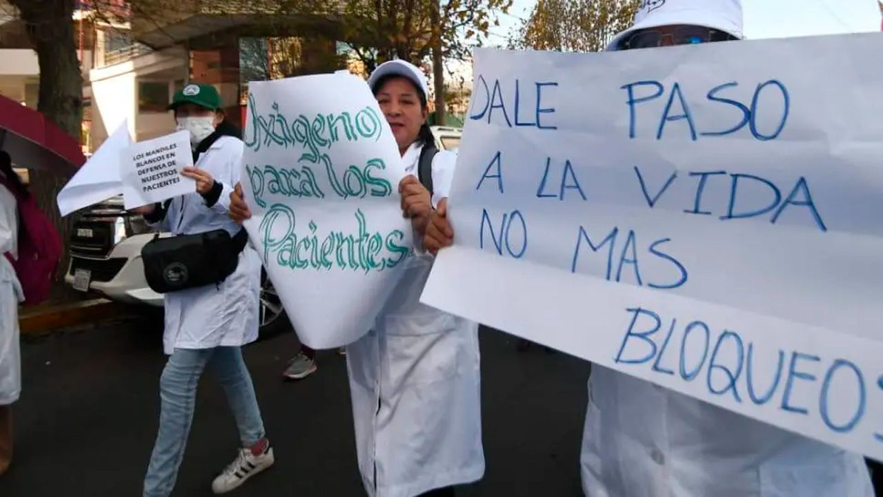 Cuatro hospitales de La Paz en situación crítica por falta de oxígeno; están en riesgo las vidas de unos 500 pacientes