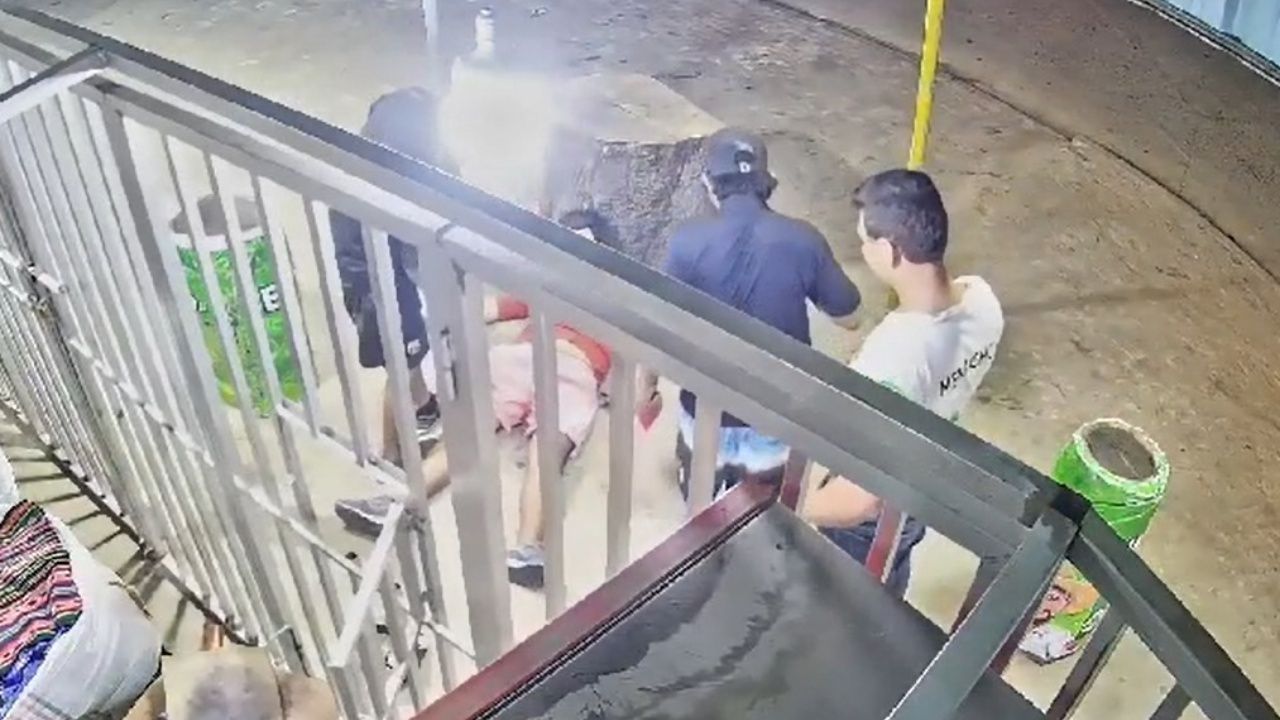 Violento asalto en el Plan 3000: Víctima en estado crítico 