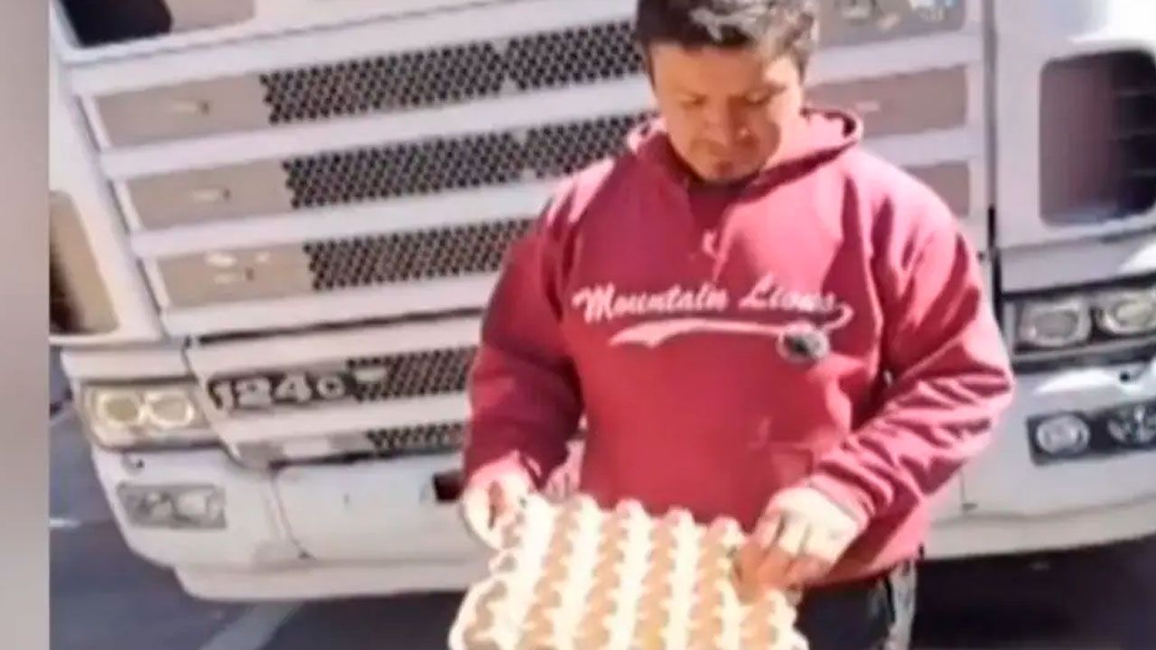 Conductor paraguayo denuncia que lleva 16 días varado por los bloqueos en Bolivia