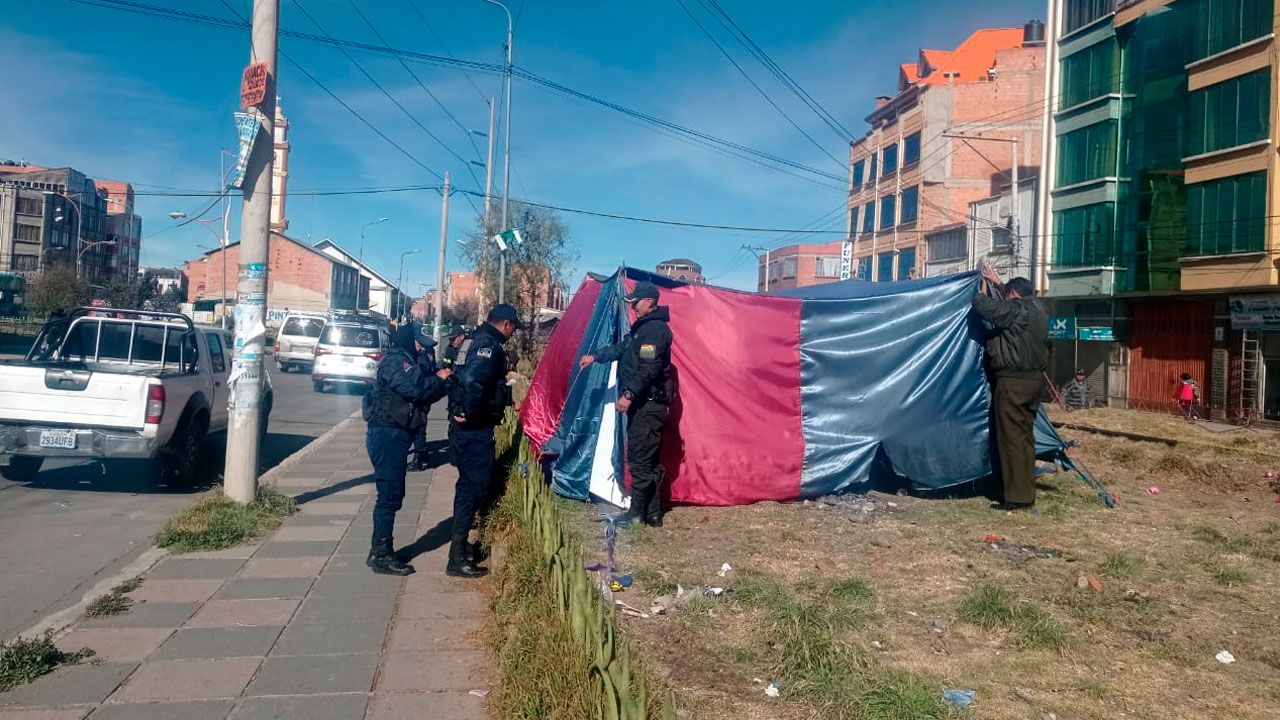 Alcaldía recupera espacio público ocupado por bebedores en villa dolores 