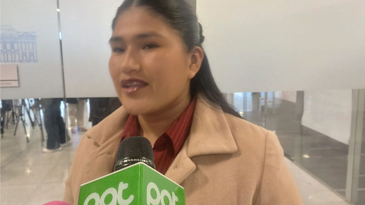 Diputada Basilia Cruz denuncia intromisión del evismo en el bloqueo de la Autopista La Paz–El Alto
