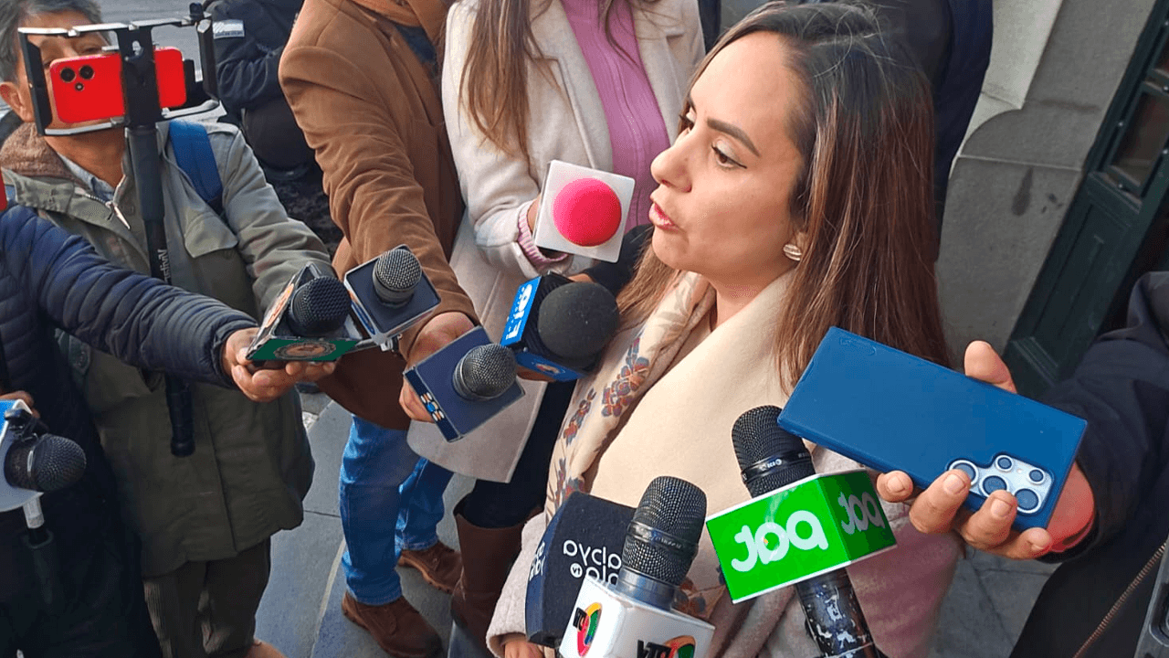 Diputada Herbas rechaza posible estado de excepción y demanda una solución mediante el diálogo