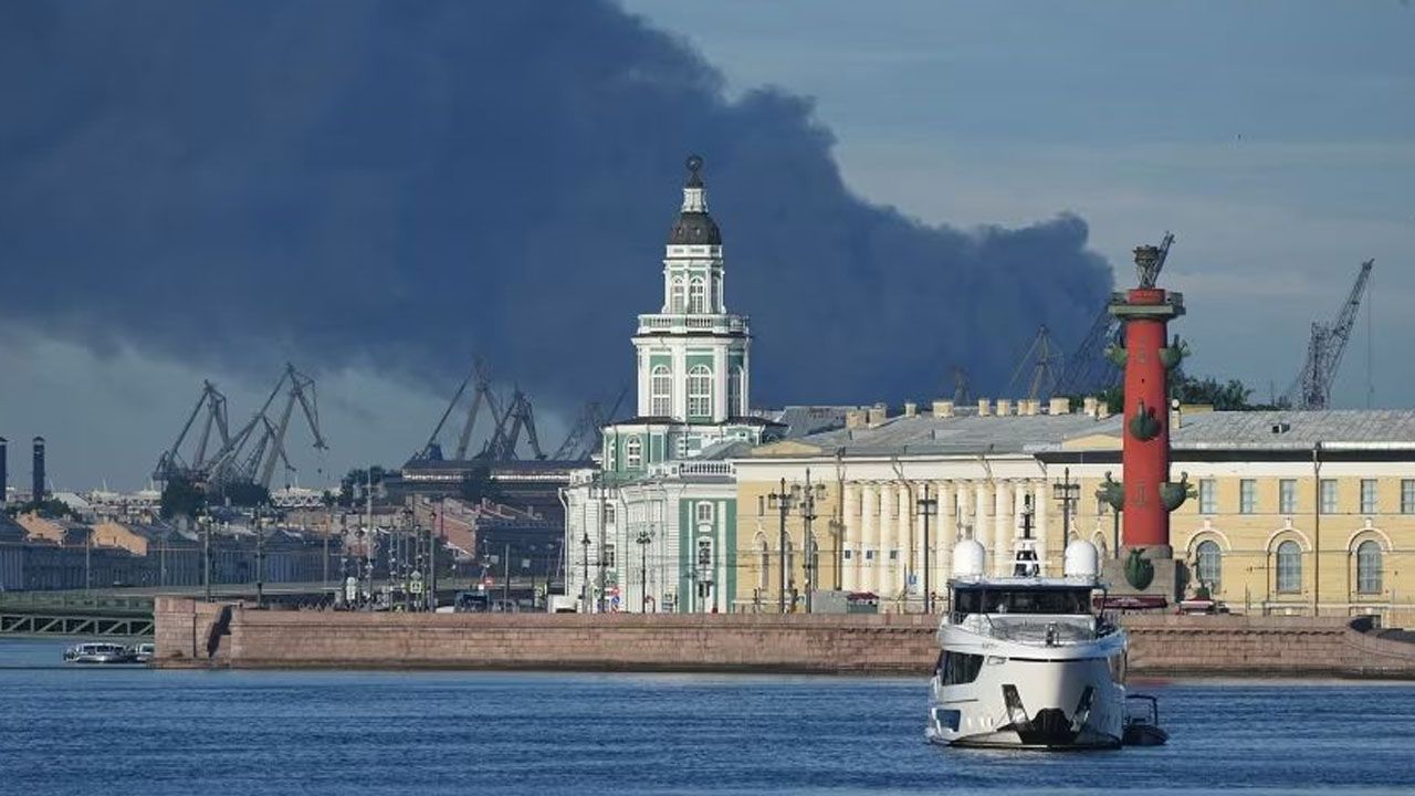 Ucrania lanza bombardeo masivo con 350 drones en el corazón de Rusia y golpea infraestructura estratégica