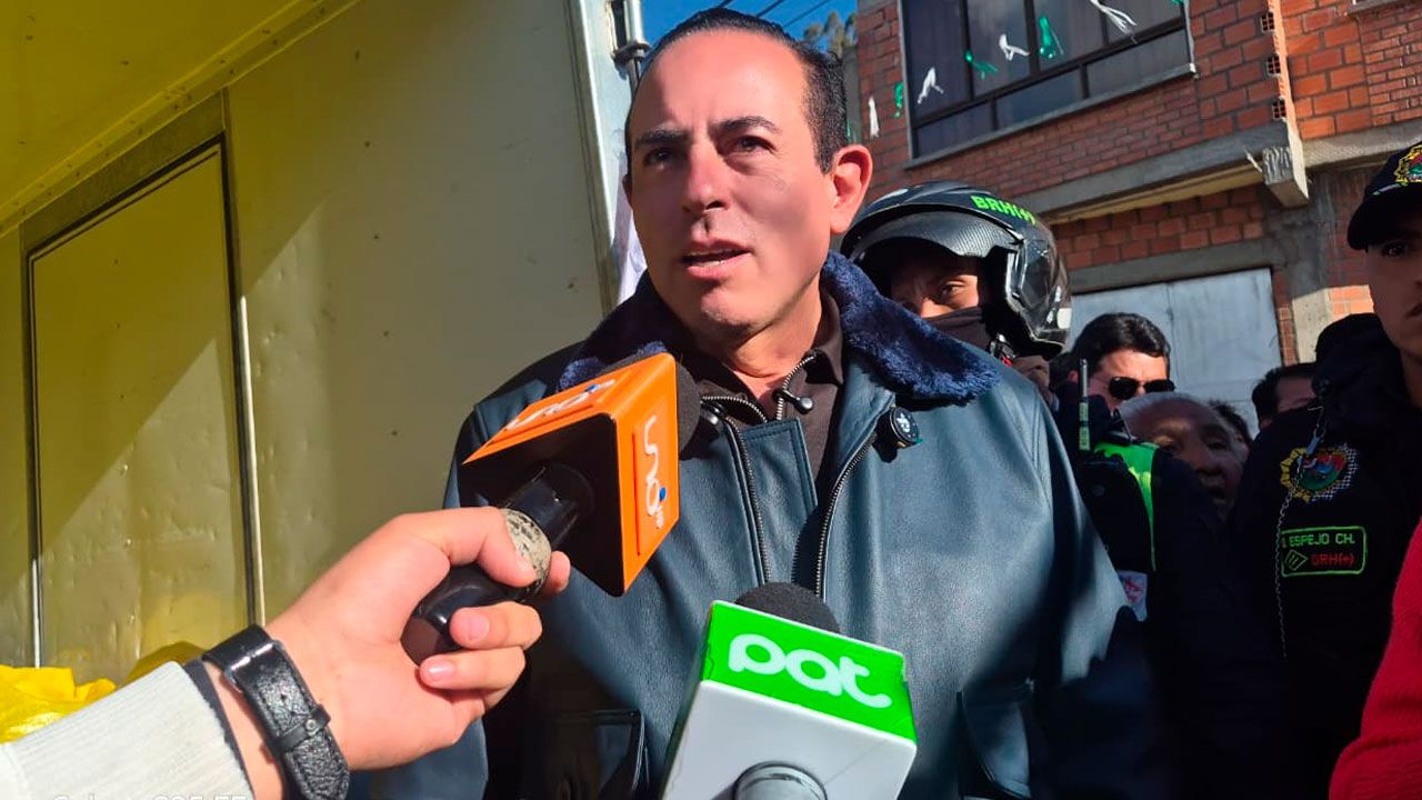 Alcalde de La Paz gestiona vuelos solidarios para abastecer la ciudad con pollo