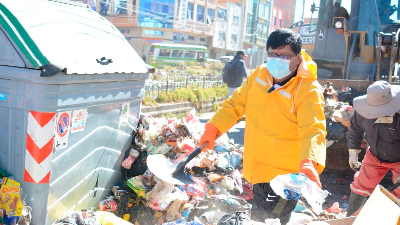 Alcalde de El Alto lidera jornada de limpieza ante acumulación de basura en la ciudad