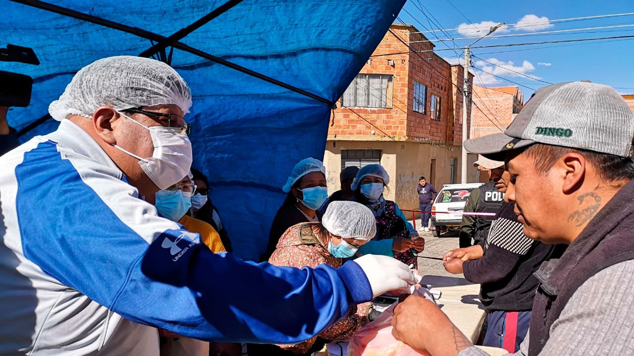 Llega más pollo a El Alto y amplían la venta a vecinos del Distrito 5