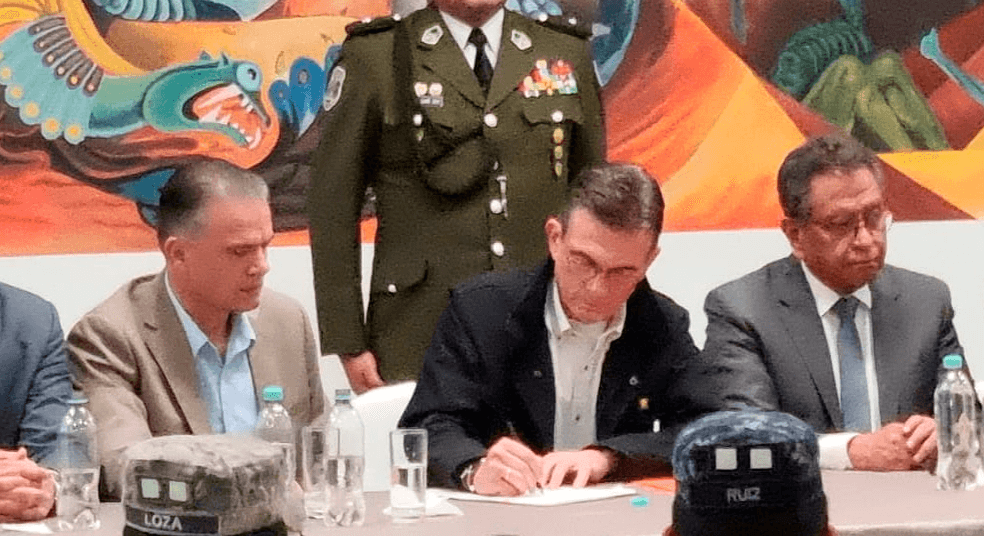 Rodrigo Paz promulga la Ley 1740 y advierte acciones contra grupos vinculados al narcoterrorismo