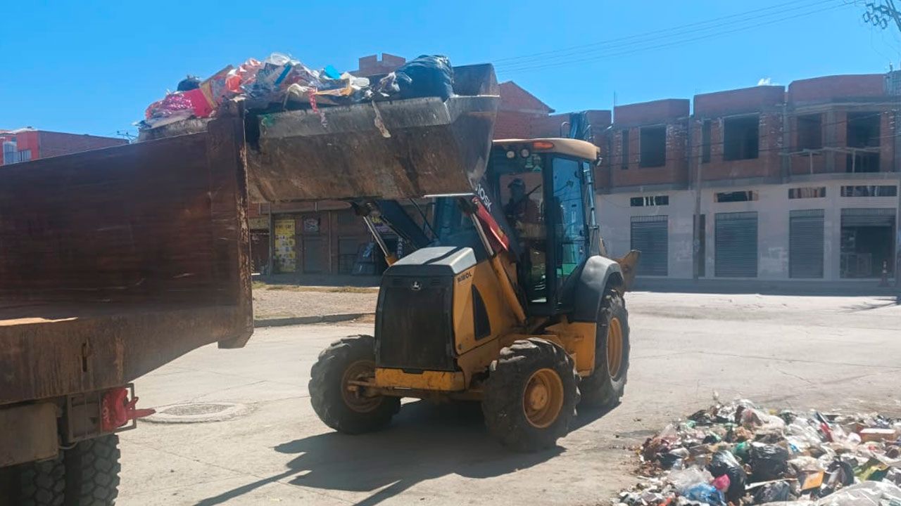 Alcalde informa que retiraron más del 50% de la basura acumulada en Chijini Chico