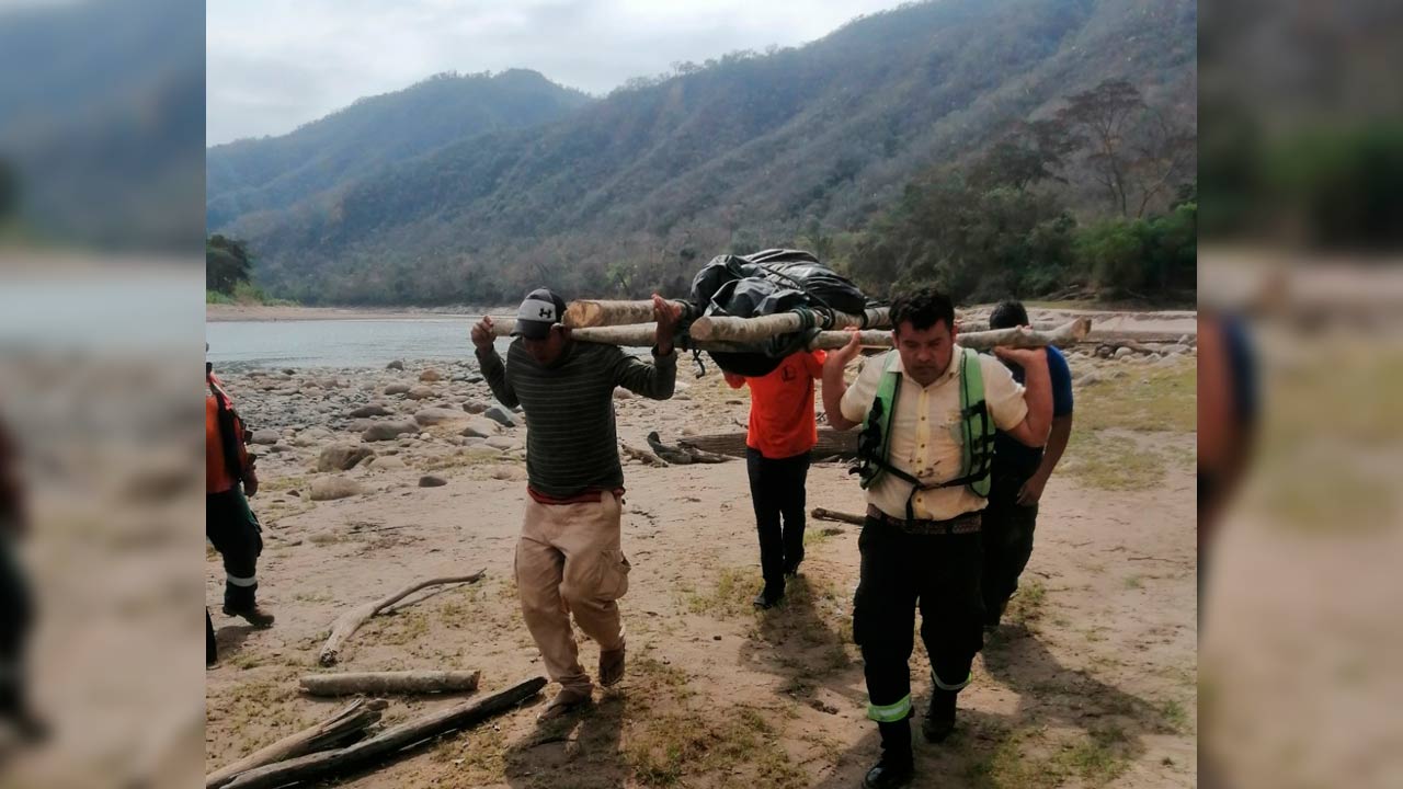 Equipo de rescate de la Gobernación recupera un cuerpo ahogado en el municipio de Gutiérrez