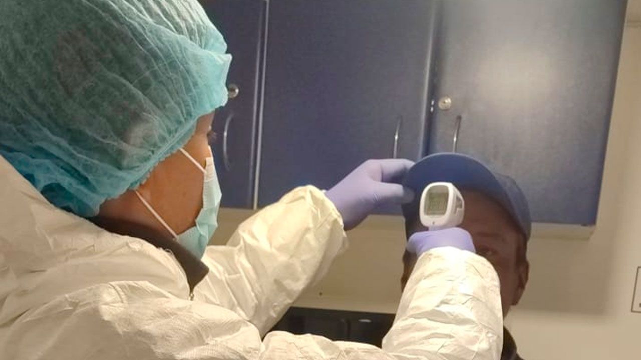 Bus médico odontológico brinda atención gratuita en la multifuncional de el alto