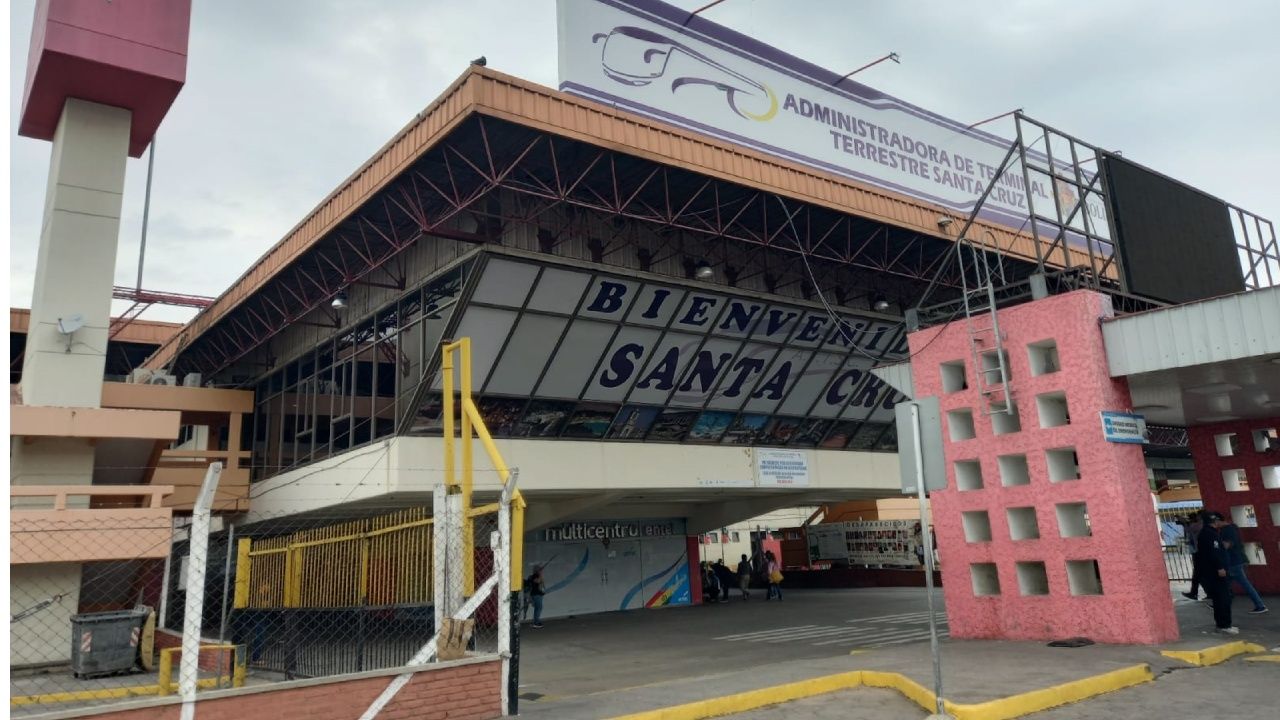 Terminales de Santa Cruz retoman operaciones tras suspensión de bloqueos