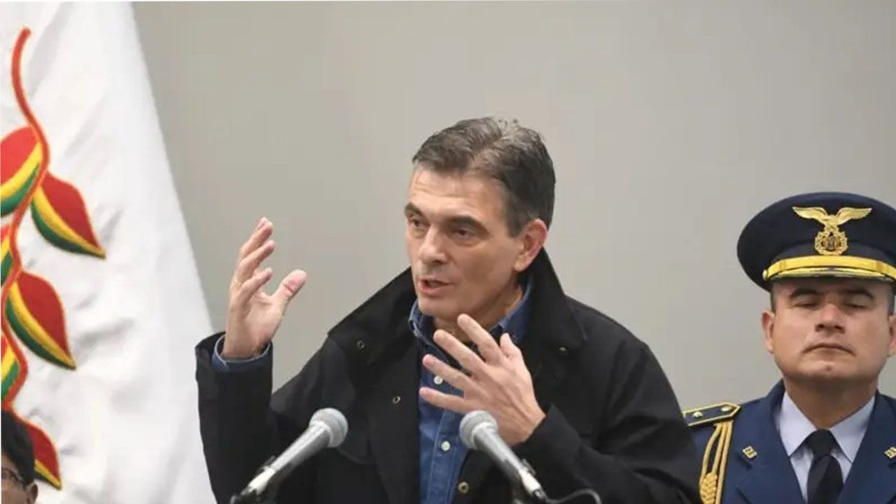 Gobierno mantiene el diálogo y no descarta medidas legales