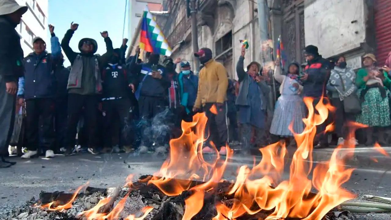 Embajada de Estados Unidos advierte que participar en actos violentos puede afectar la obtención de visas