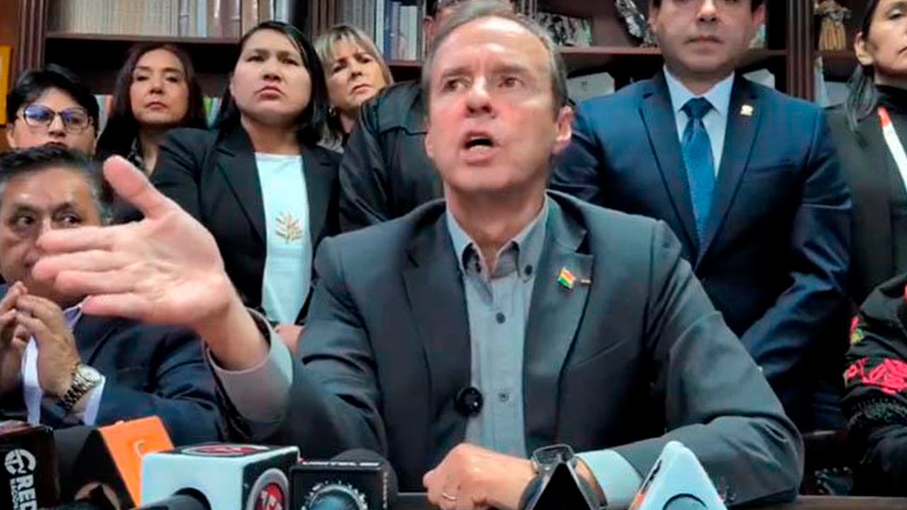 Tuto cuestiona falta de acciones contra Evo