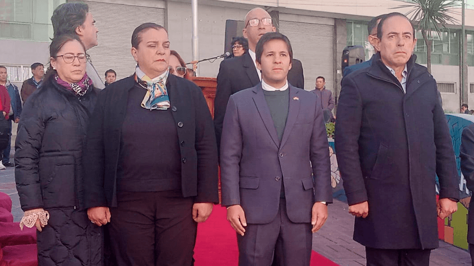 Entrega de ofrenda floral en conmemoración al Cese de Hostilidades entre Bolivia y Paraguay