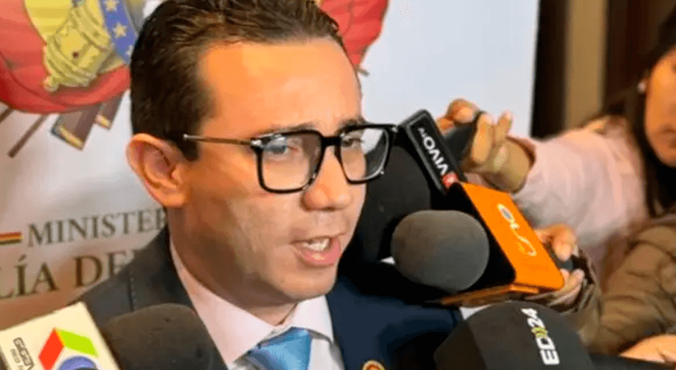 Fiscalía espera resultados periciales para confirmar si madera incautada en Viru Viru contenía droga