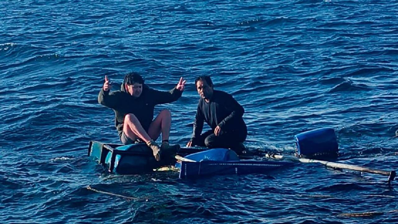 Pescadores chilenos sobrevivieron a un naufragio en el estrecho de Magallanes aferrados a bidones de petróleo
