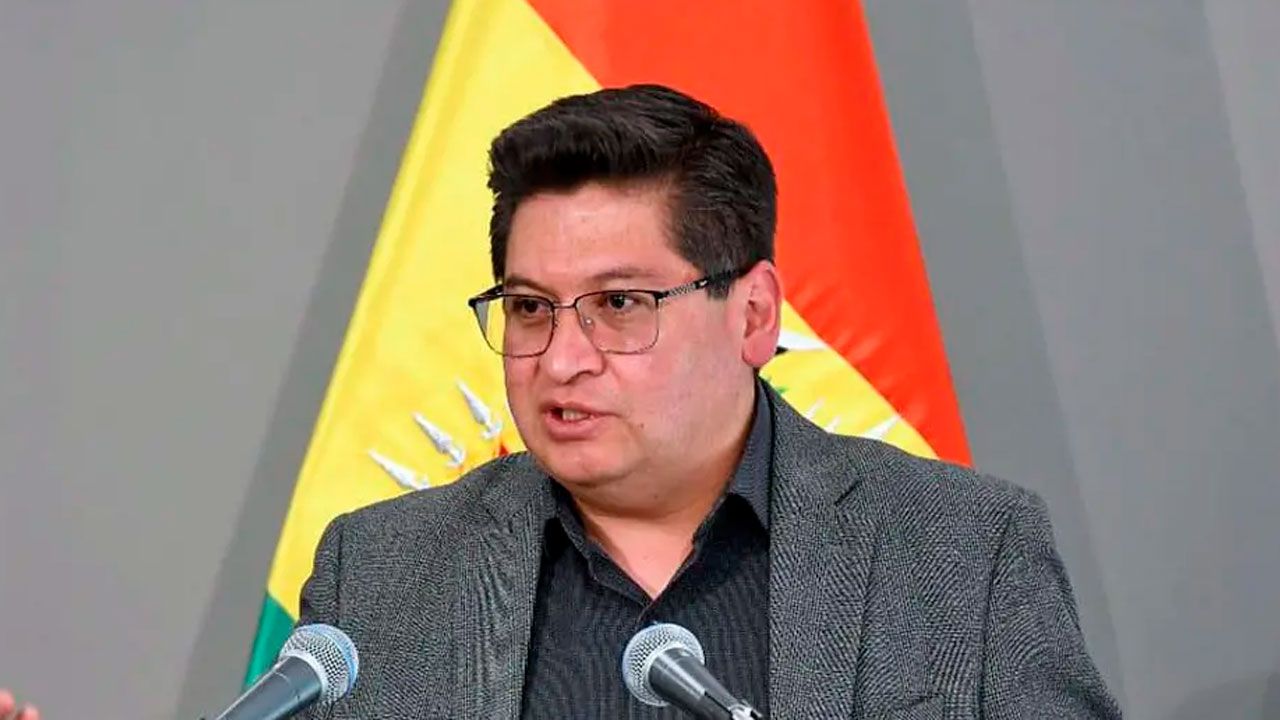 Exministro Marcelo Montenegro declara como testigo en investigación por bonos soberanos