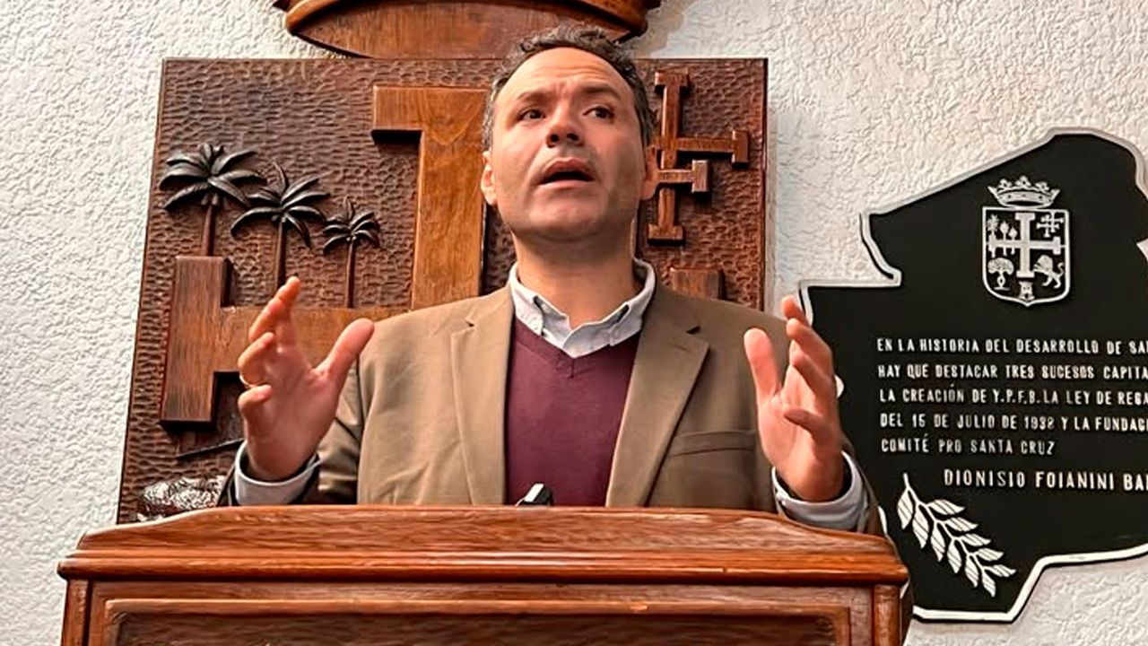 Comité Cívico cuestiona tarifas