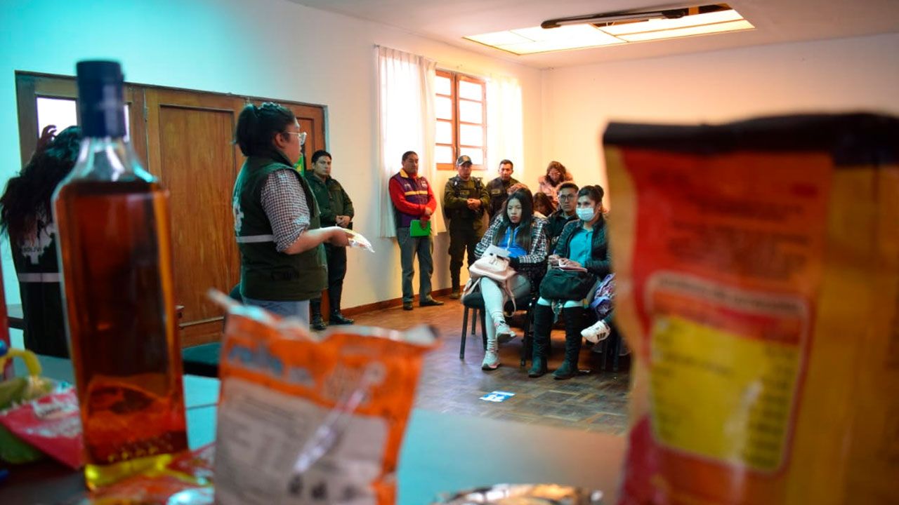 Alcaldía refuerza controles alimentarios con capacitación preventiva por San Juan