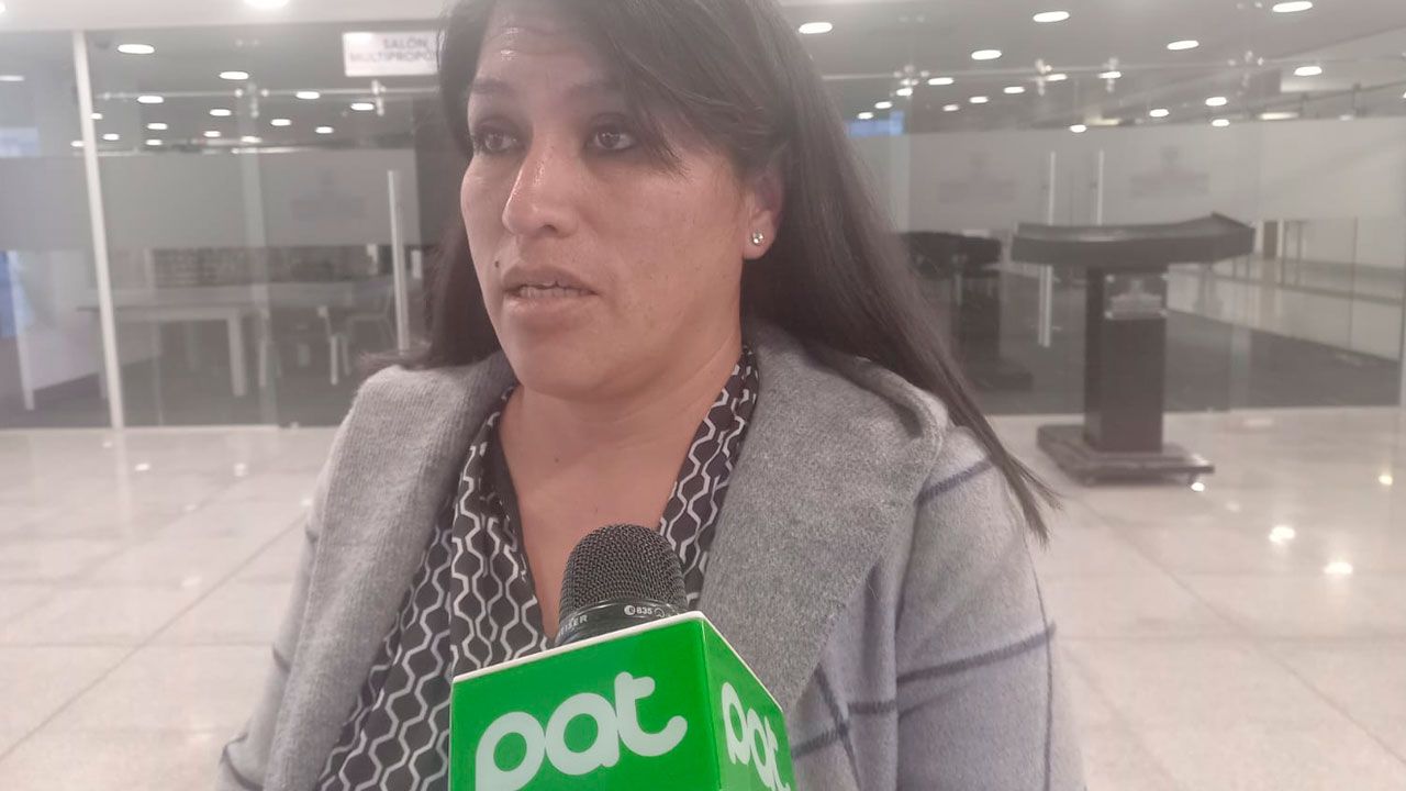 Arispe cuestiona postergación de la interpelación a la ministra de salud