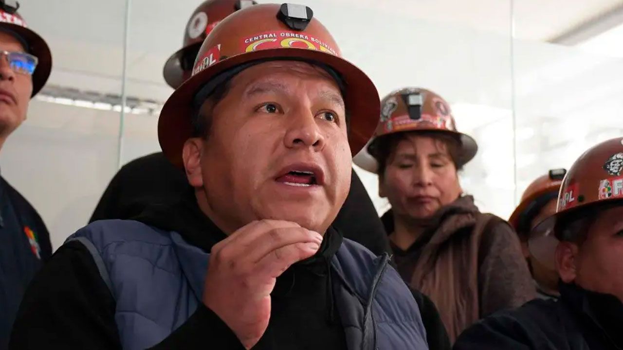 Mario Argollo llega al BCB para participar en el diálogo con el gobierno