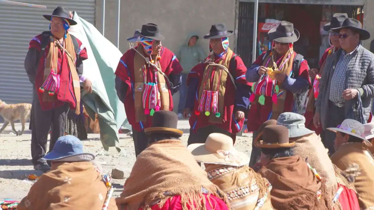 Dirigente de los Túpac Katari aclara que el cabildo de ingavi solo representa a esa provincia