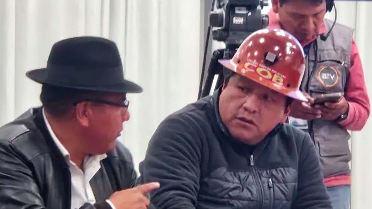 Argollo anuncia el levantamiento de los bloqueos