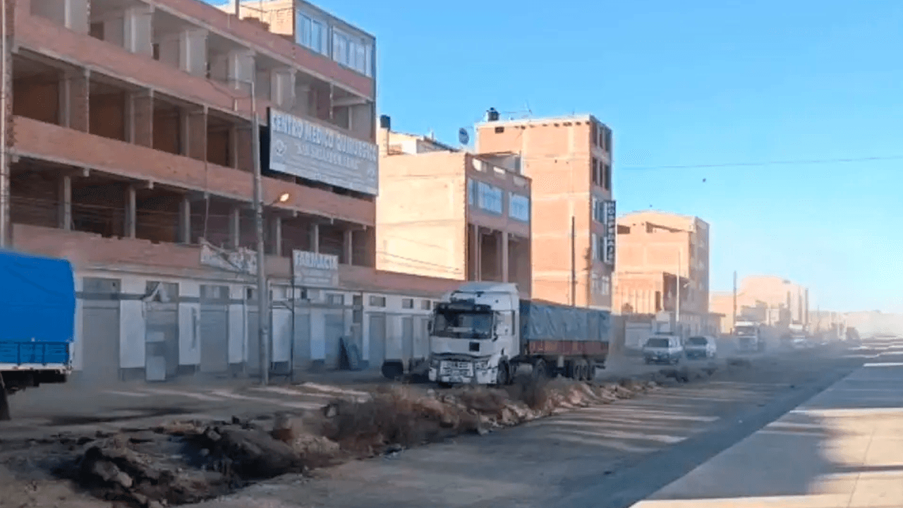 Tras más de 50 días atrapados en las carreteras, choferes llegan a El Alto
