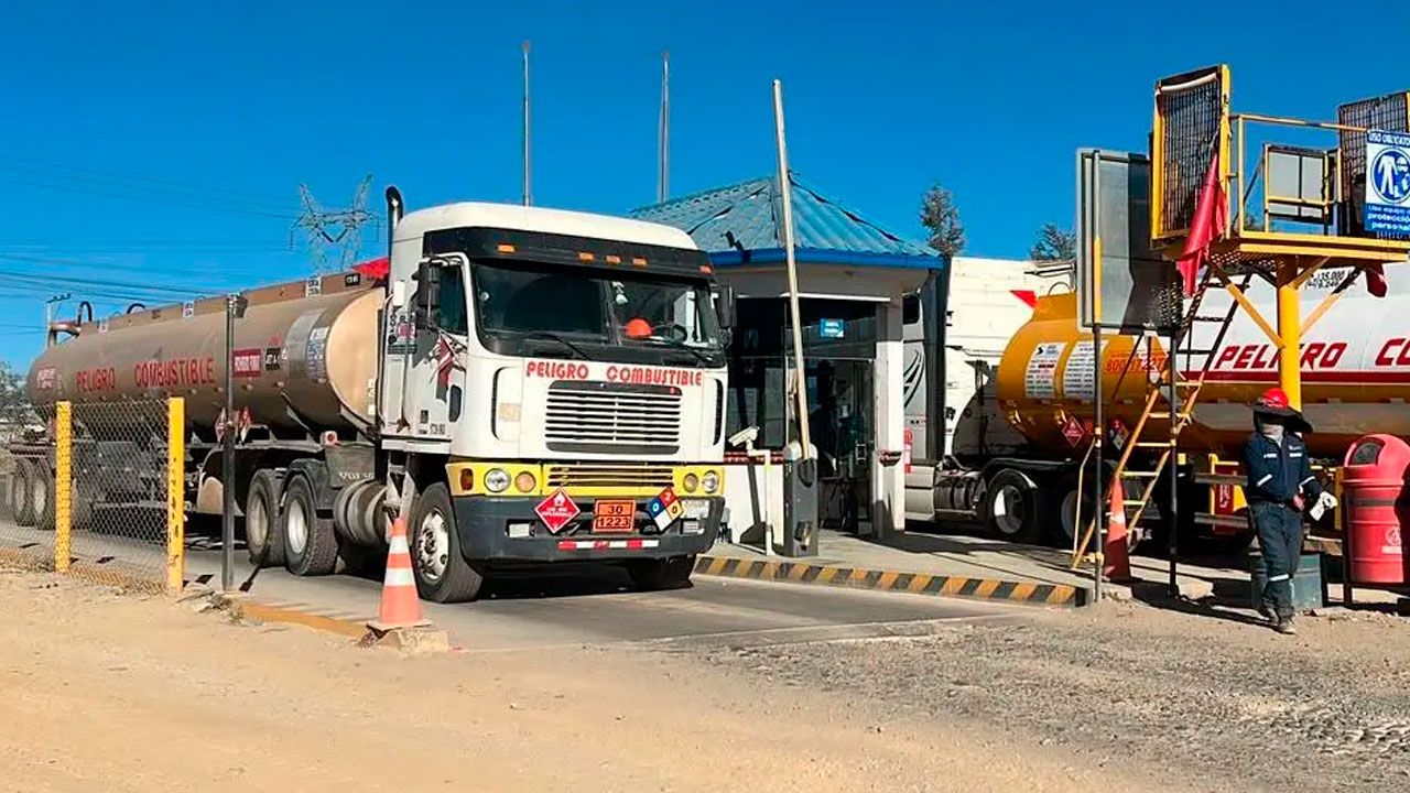 Gobierno reporta una deuda superior a $us 500 millones con proveedores de combustible