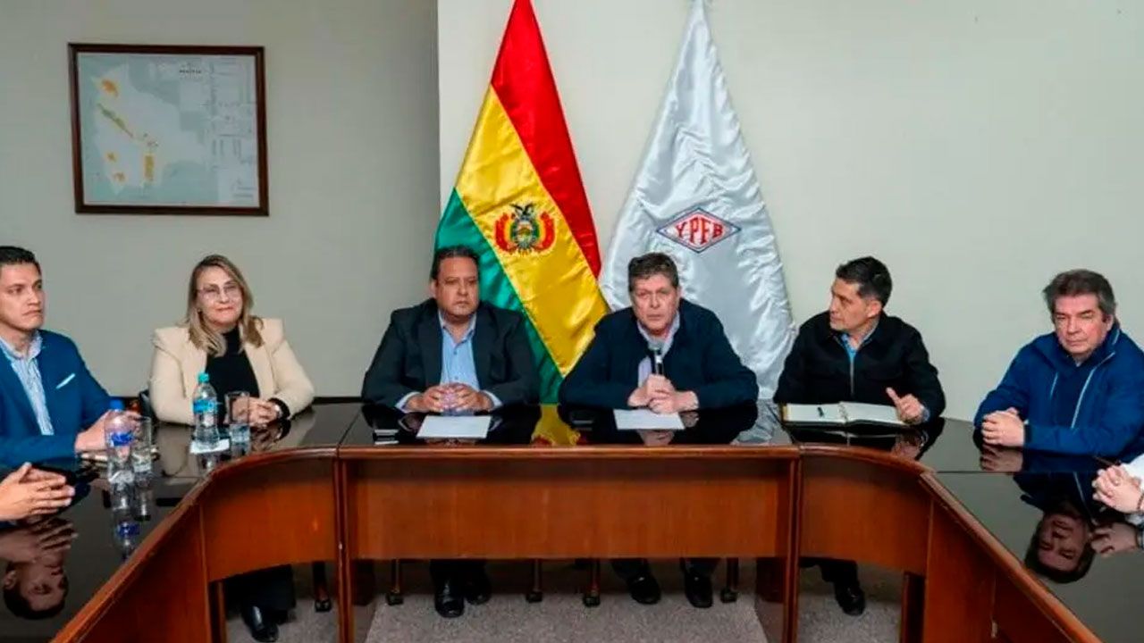YPFB presenta a sus nuevos gerentes en medio del proceso de reestructuración