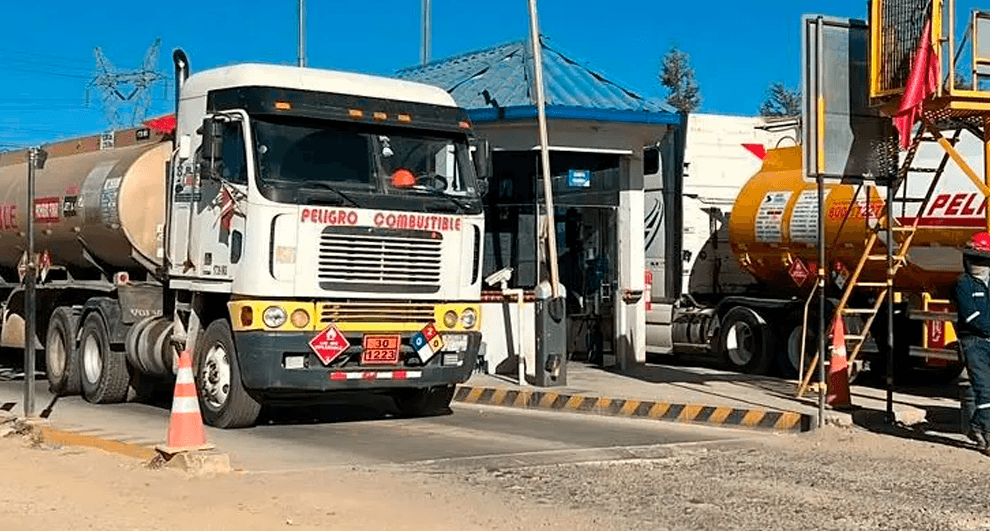 Filas en surtidores disminuyen en La Paz, aunque la demanda de combustibles continúa alta