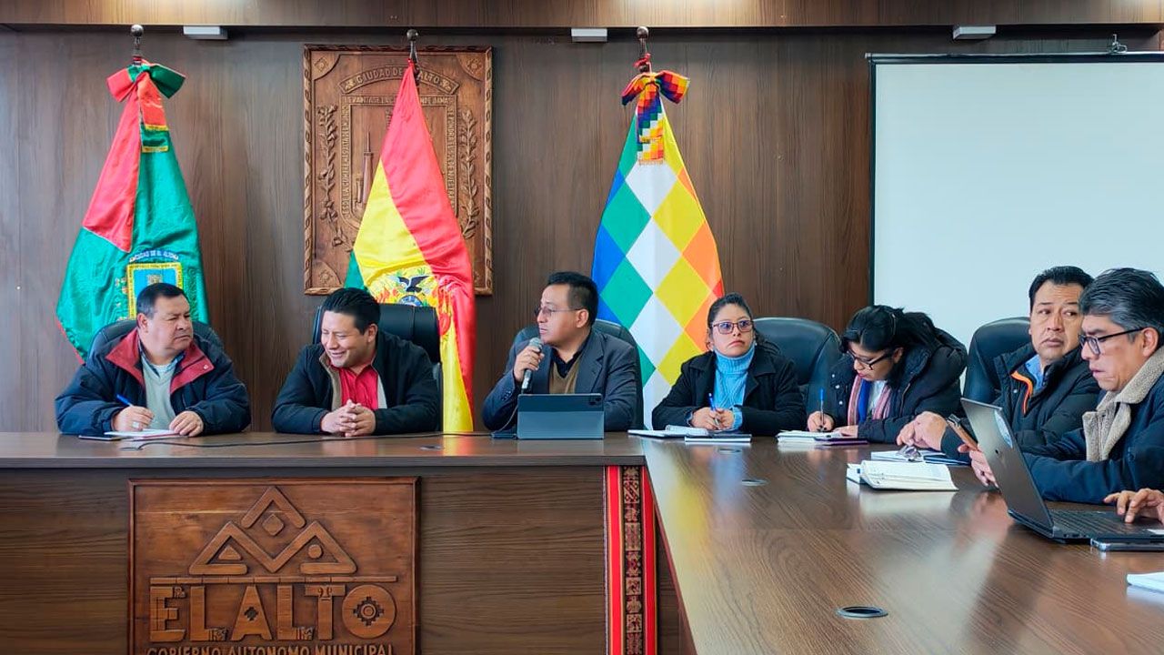 GAMEA coordina con folkloristas los preparativos para la entrada de la virgen del carmen