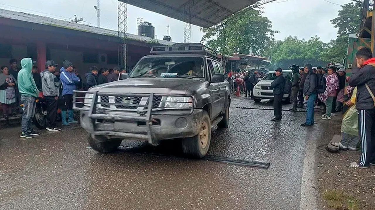 Movilizados retoman el retén de Umopar en Villa Tunari y reinstalan el bloqueo