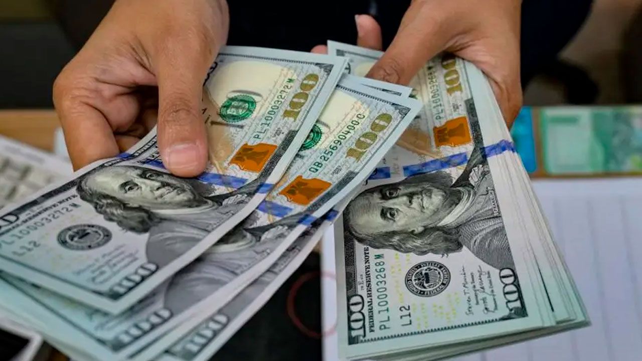 Gobierno establece un régimen cambiario flexible