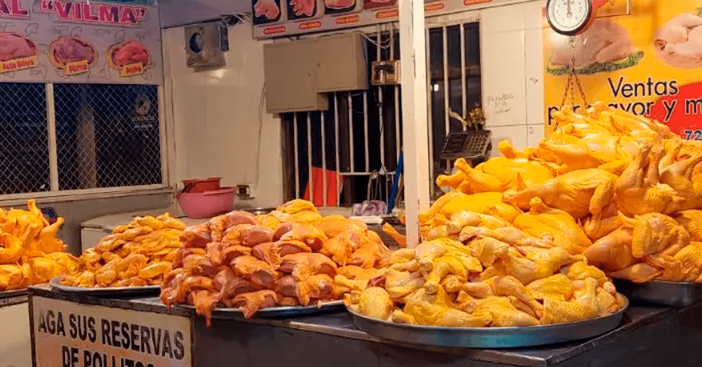 Baja el precio del pollo en La Paz