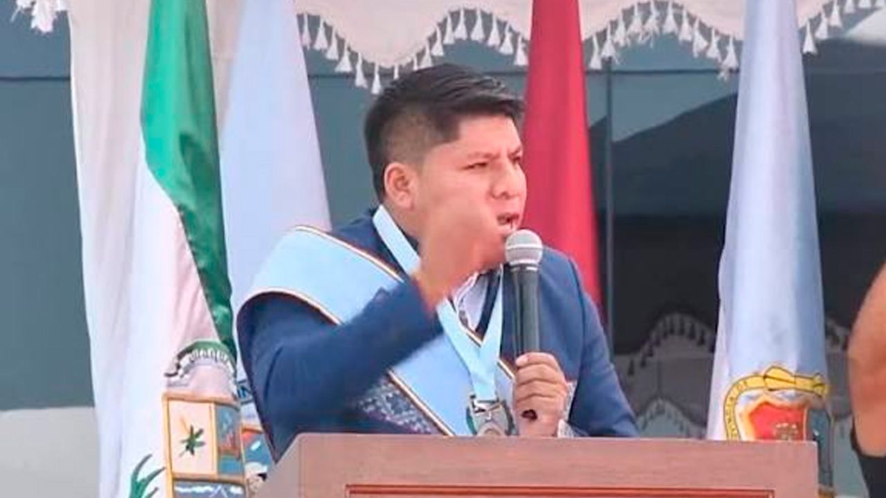 Loza dice que Paz debería agradecer a Evo Morales